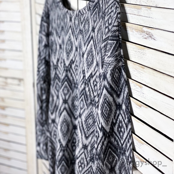 Miley and Molly | Grommet Lace Back Top Geometric - Picture 2 of 4